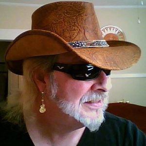 Meet your Posher, Bud